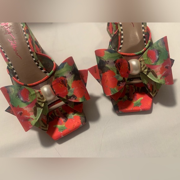 NWOB BETSEY JOHNSON JORDN RED/GREEN FLORAL MESH/BOW/PEARL SLIP ON BLOCK HEELS 9 - Picture 4 of 16
